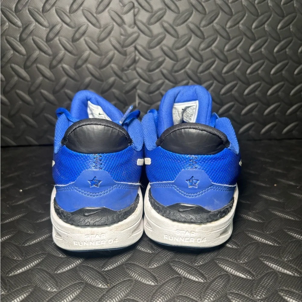 Nike Star Runner Blue White Running Shoes Size 6Y (Women’s 7.5)